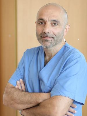 Нейрохирург Клинического госпиталя на Яузе, врач высшей квалификационной категории Акопджанов Георгий Левонович